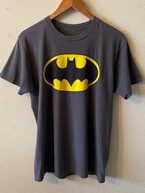 BATMAN MEDIUM GRAY T-SHIRT